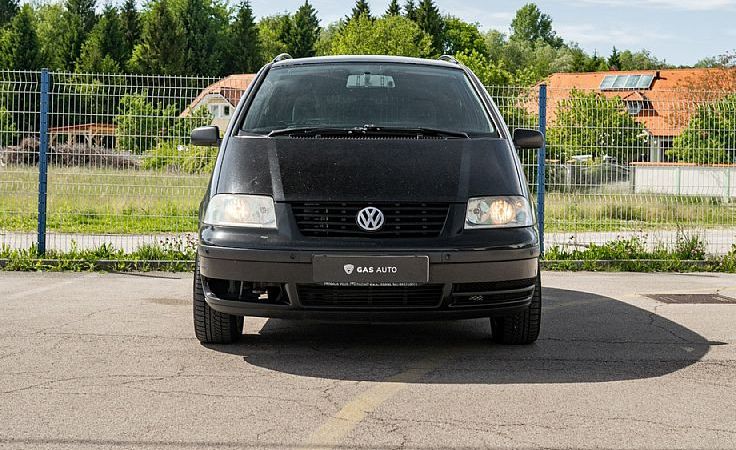 Zunanja slika - VW Sharan - 1.9 TDI  PDC Kamera Tehnični celo leto - 2
