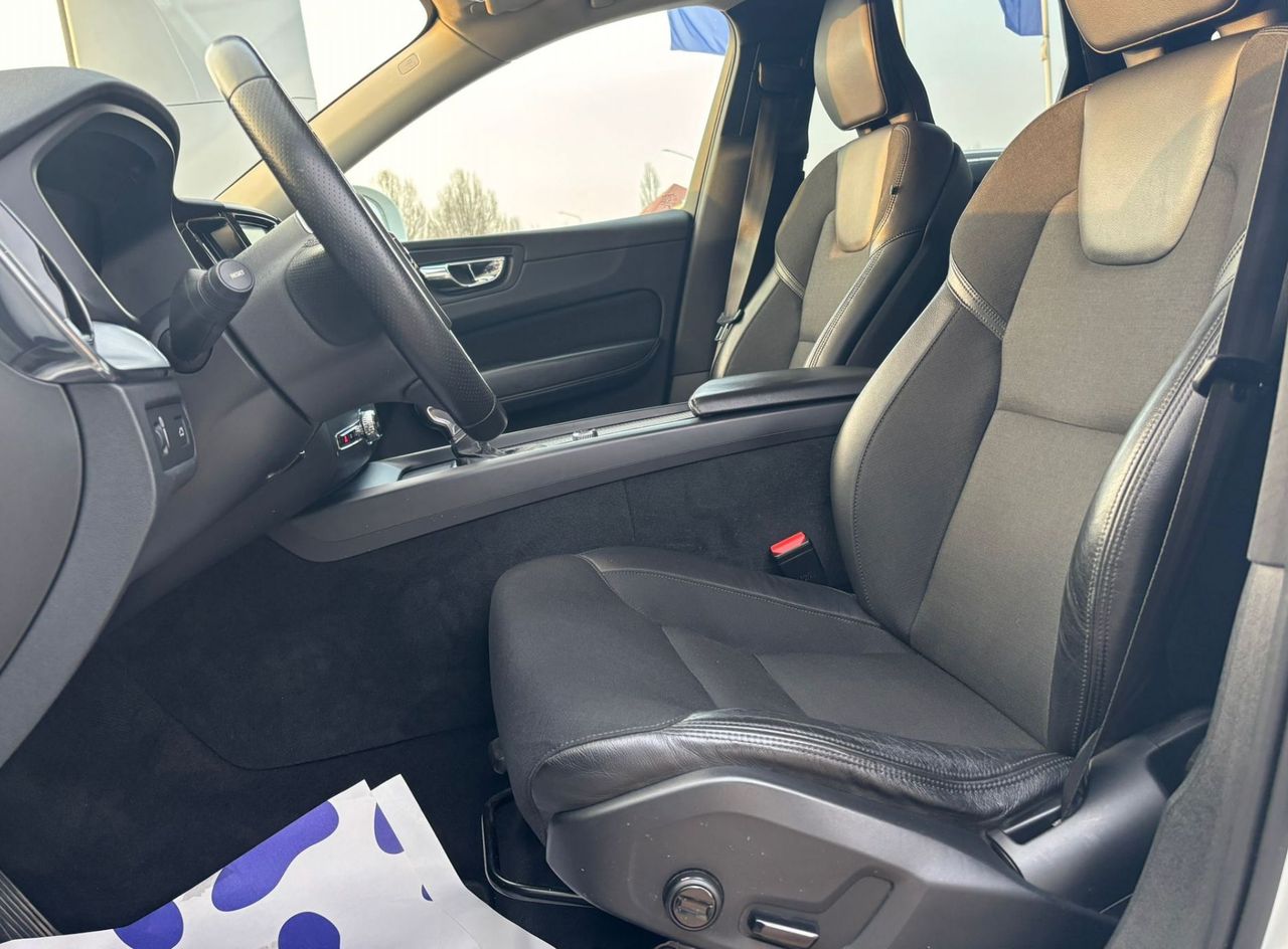 Zunanja slika - Volvo XC60 - D4 AWD AUT Momentum PILOT-KAMERA-MRTVI.KOT-KEYLESS - 7