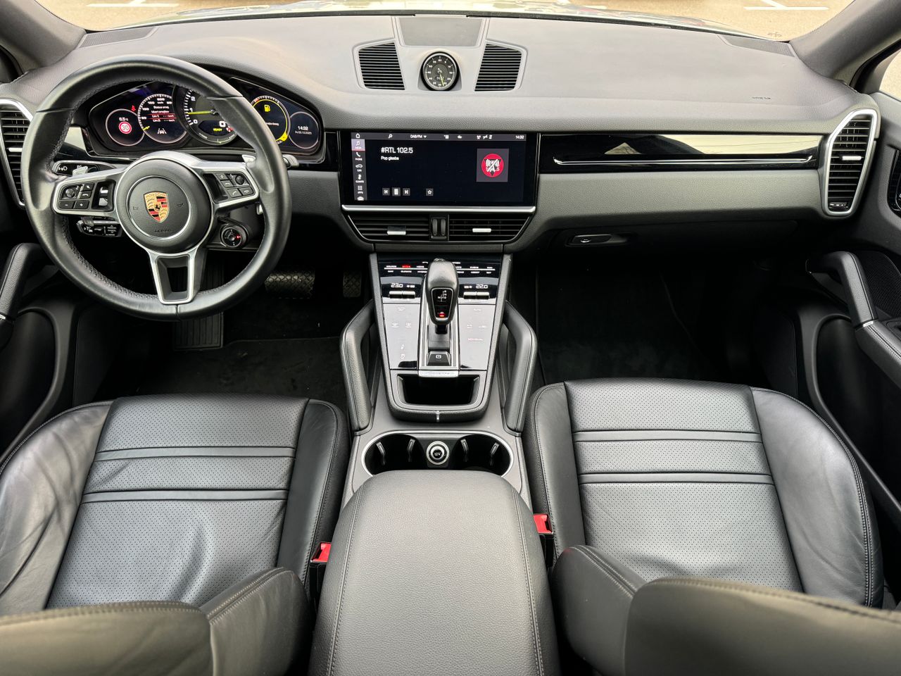 Notranja slika - Porsche Cayenne - Porsche - 12