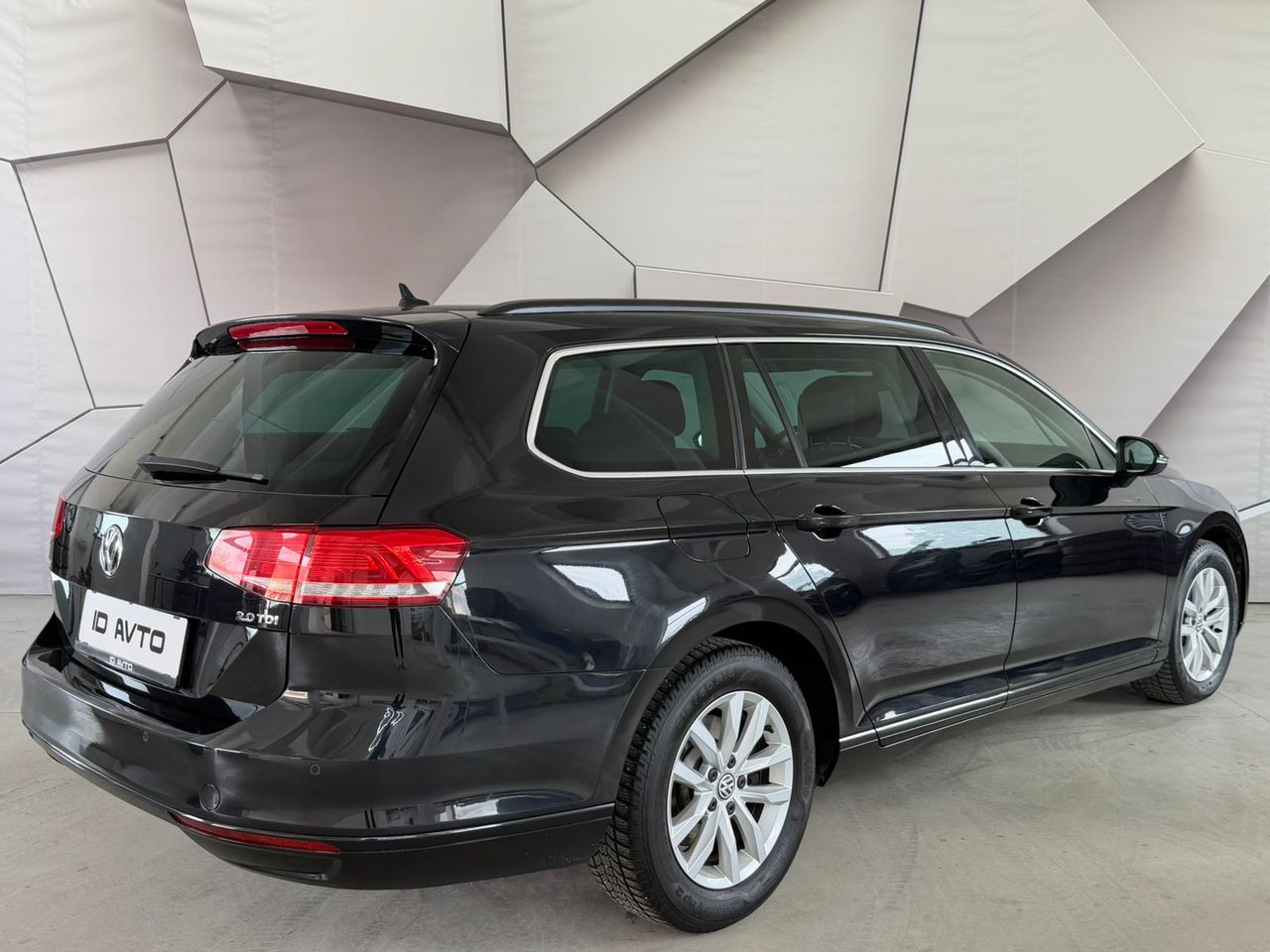 Zunanja slika - VW Passat - Variant 2,0 TDI BMT Connect DSG - 4