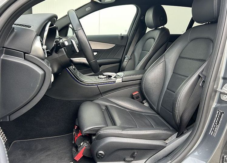 Zunanja slika - Mercedes-Benz C-Razred - 180 AMG LINE -PDC-KAMERA-AMBI-LANE-TEMPO-LED-ALU17 - 9