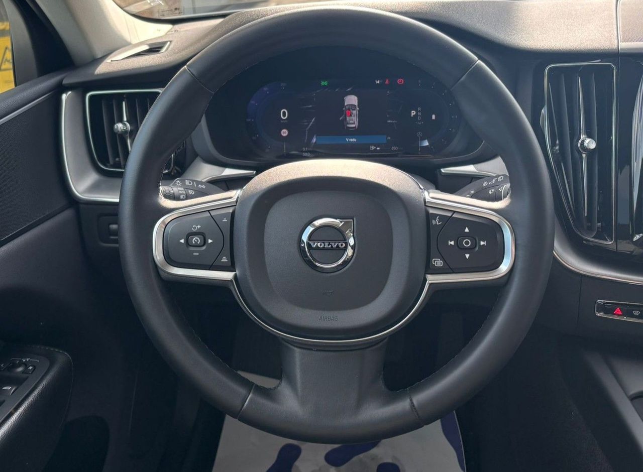 Zunanja slika - Volvo XC60 - B4P Momentum PRO AT FWD KAMERA-GRETJE.SED.-DAB+ - 9