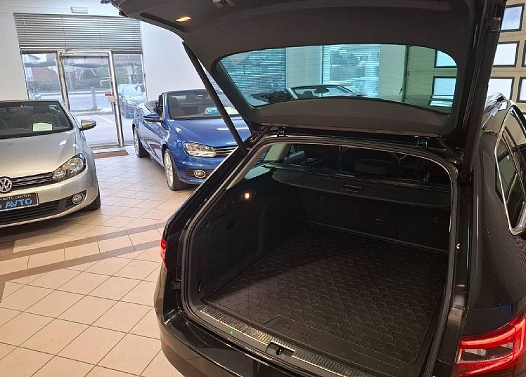 Zunanja slika - Škoda Superb - 2.0 TDI 4x4 Sportline Combi DSG 190KM-KAMERA-LED-. - 10