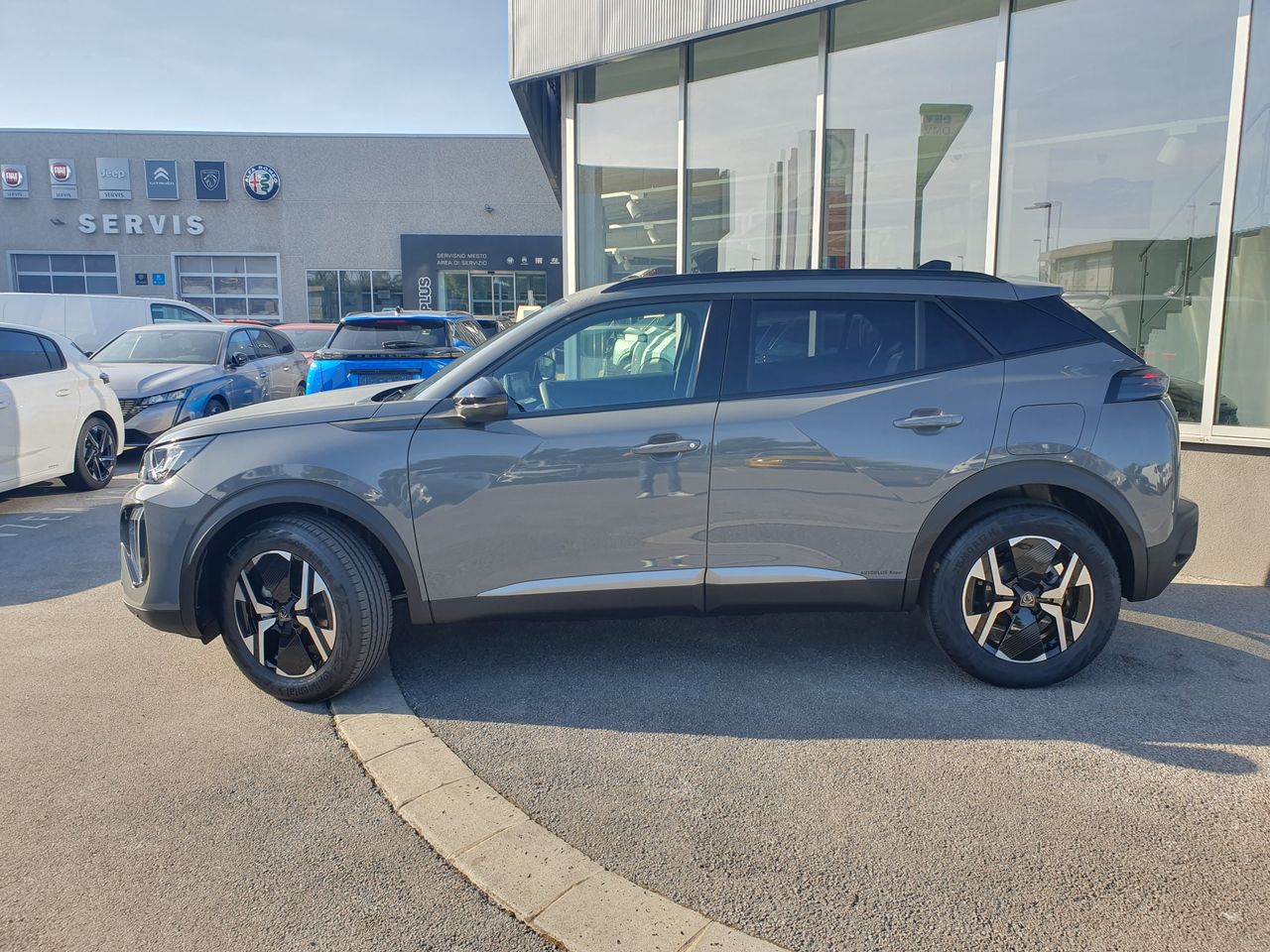Zunanja slika - Peugeot 2008 - Allure HIBRID 110 - NA ZALOGI - 2