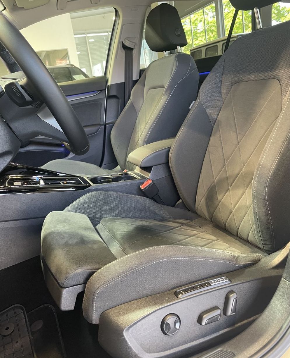 Zunanja slika - VW Golf - Variant VIRTUAL-KEYLESS-HEADUP-ALCANTARA-NAVI-MEMORY-DSG - 10