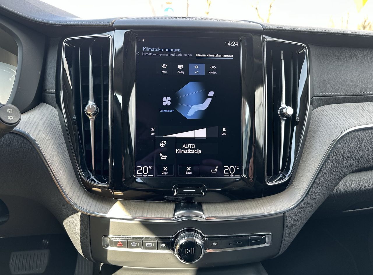 Zunanja slika - Volvo XC60 - B4 D AUT Inscription AWD - 11