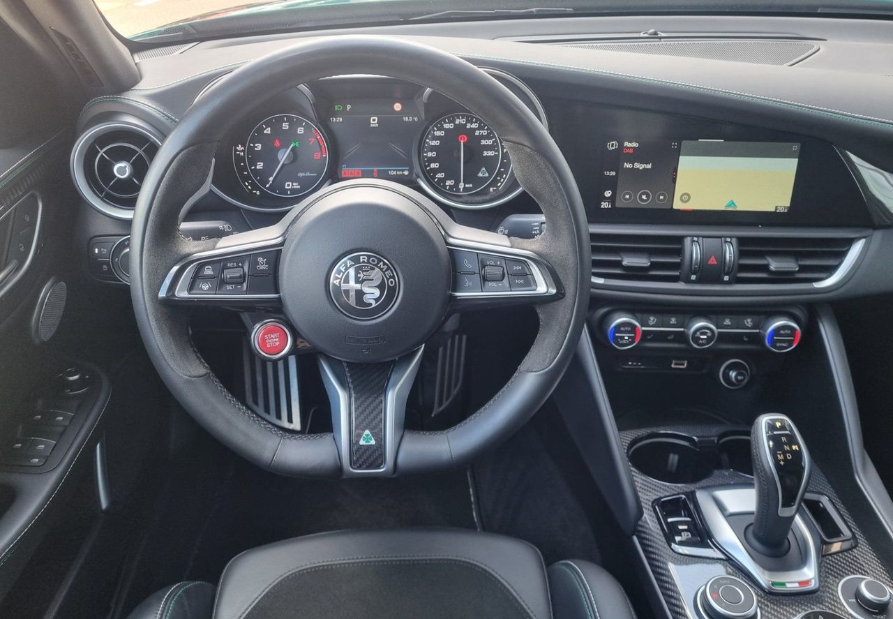 Zunanja slika - Alfa Romeo Giulia - 2.9 V6 Bi-Turbo Quadrifoglio 510hp - HARMAN KARDON - 9