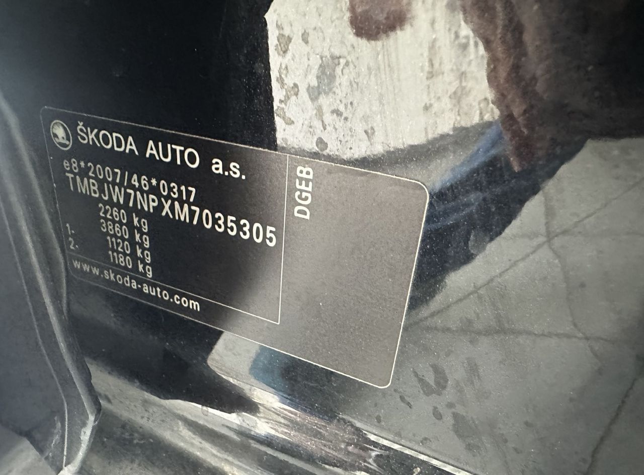 Zunanja slika - Škoda Superb - Škoda 1.4 TSI PHEV Style DSG.NEMŠKA+4ALU.KAM - 17