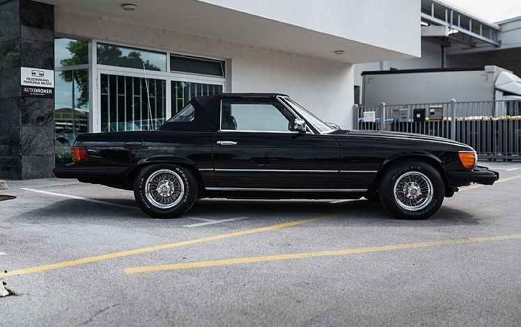 Zunanja slika - Mercedes-Benz SL-Razred - SL 450 4.5 V8 AUT. ALL BLACK mehka in trda streha - 4