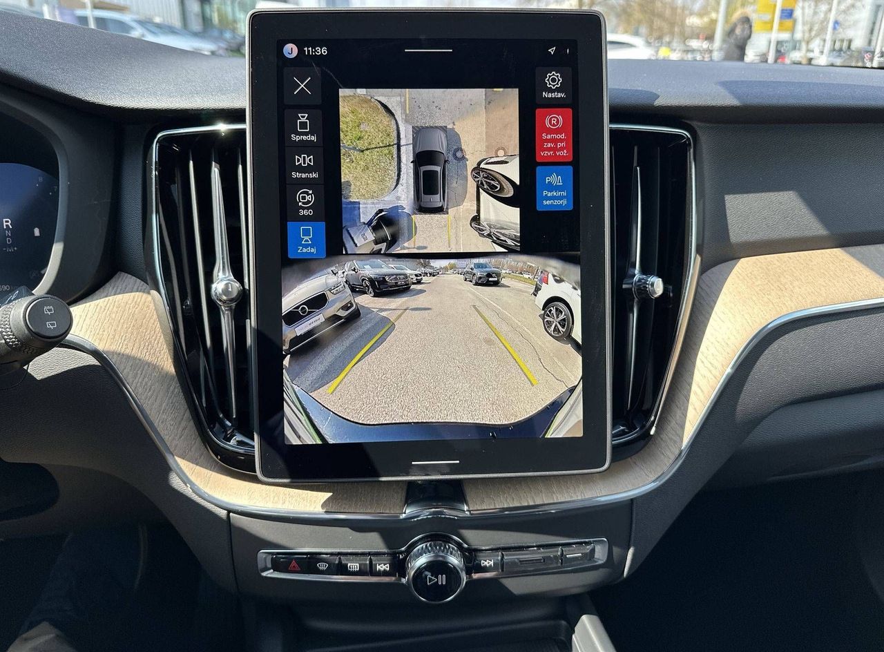 Zunanja slika - Volvo XC60 - B5 P AWD Plus Dark Avt. - 15