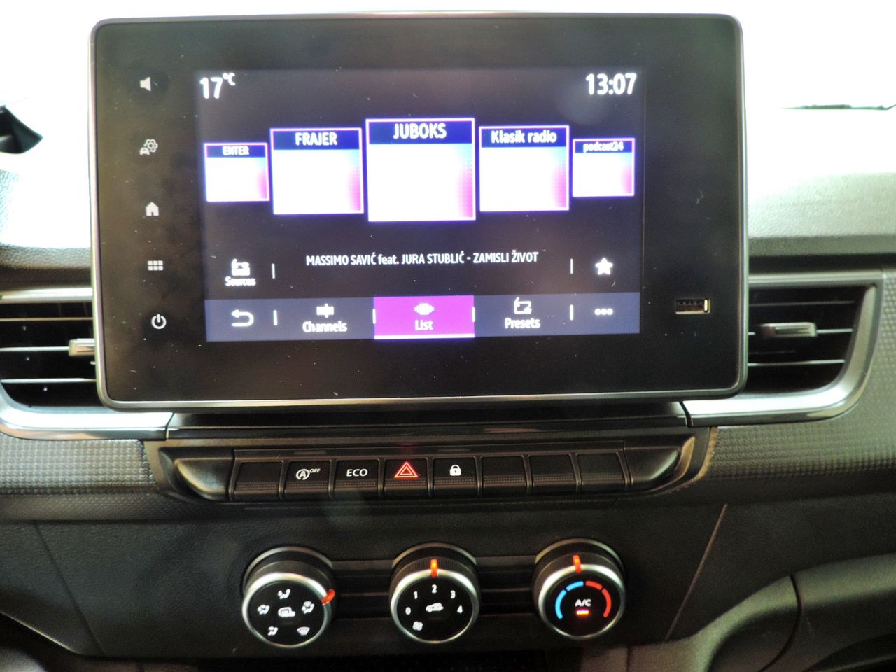 Zunanja slika - Renault Express - Kangoo Kangoo 1,5 Blue dCi 95 Base - 14