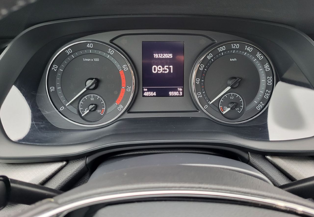 Zunanja slika - Škoda Octavia - 1.0 TSI slo-1 last-tov.gar-alu-pdc-el.paket-acc-.. - 7