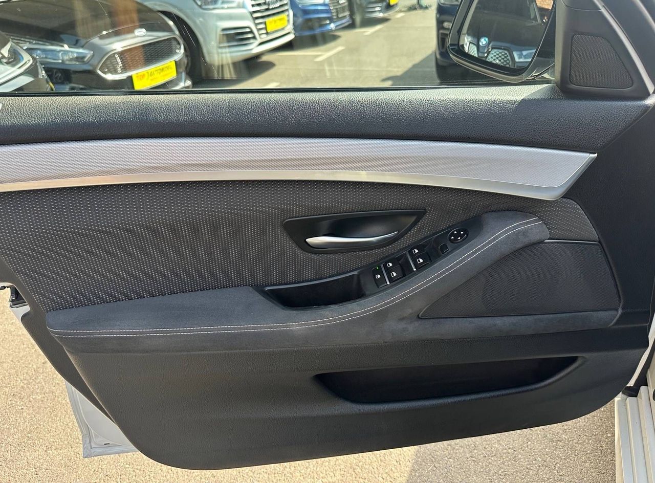 Zunanja slika - BMW Serija 5 - : 525d xDrive M-SPORT XENON NAVI PDC F1 HI-FI TEMPO. - 11