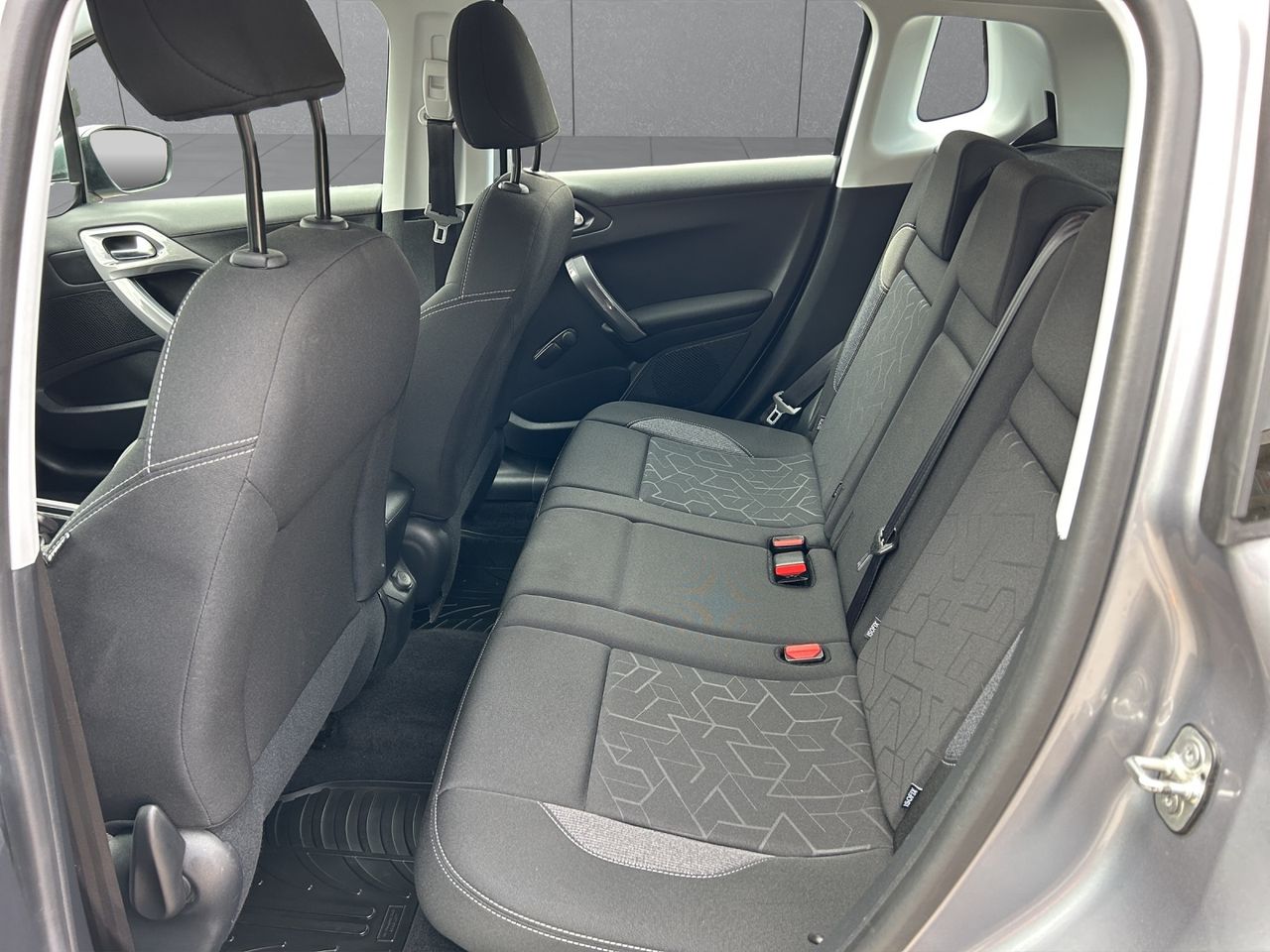 Zunanja slika - Peugeot 2008 - 1,2 PureTech 82 Style - 7