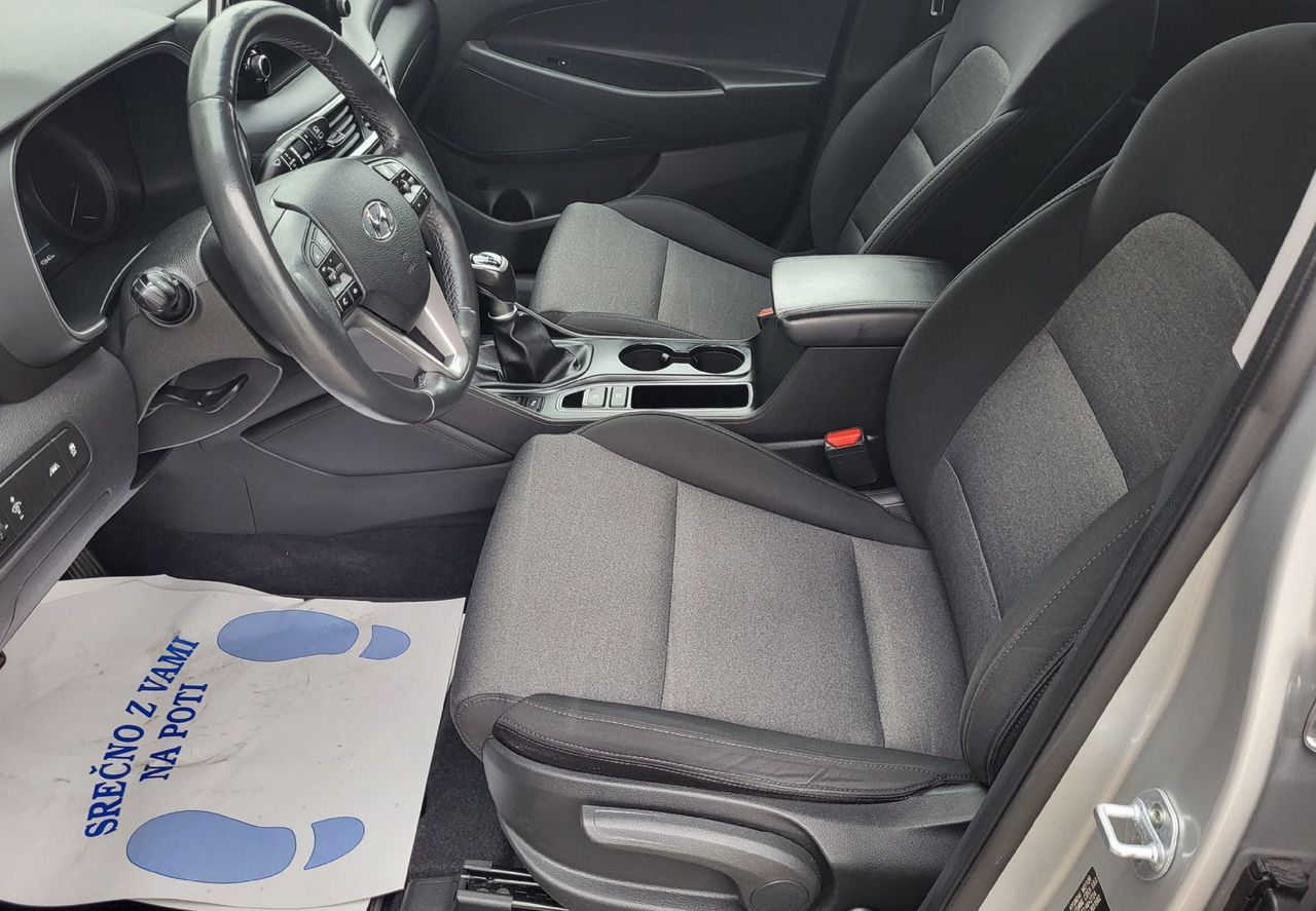 Zunanja slika - Hyundai Tucson - 1.6 GDI Premium slo-navi-alu-pdc-acc-tempom-kamera - 6