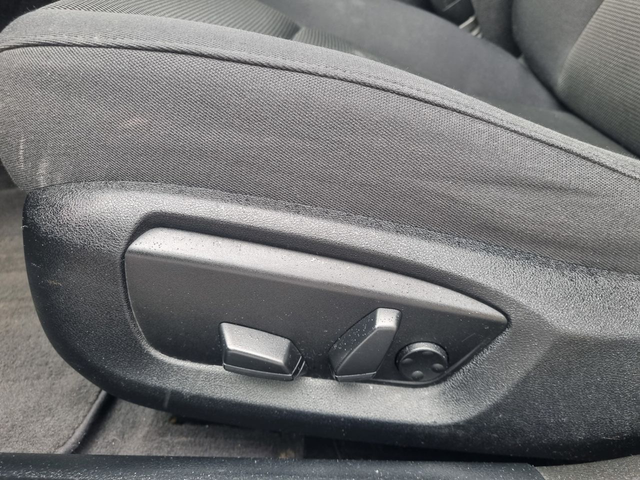 Zunanja slika - BMW serija 5 Touring - Serija 5 520d xDrive AVTOMATIK-NAVIGACIJA-PDC-ISOFIX - 2