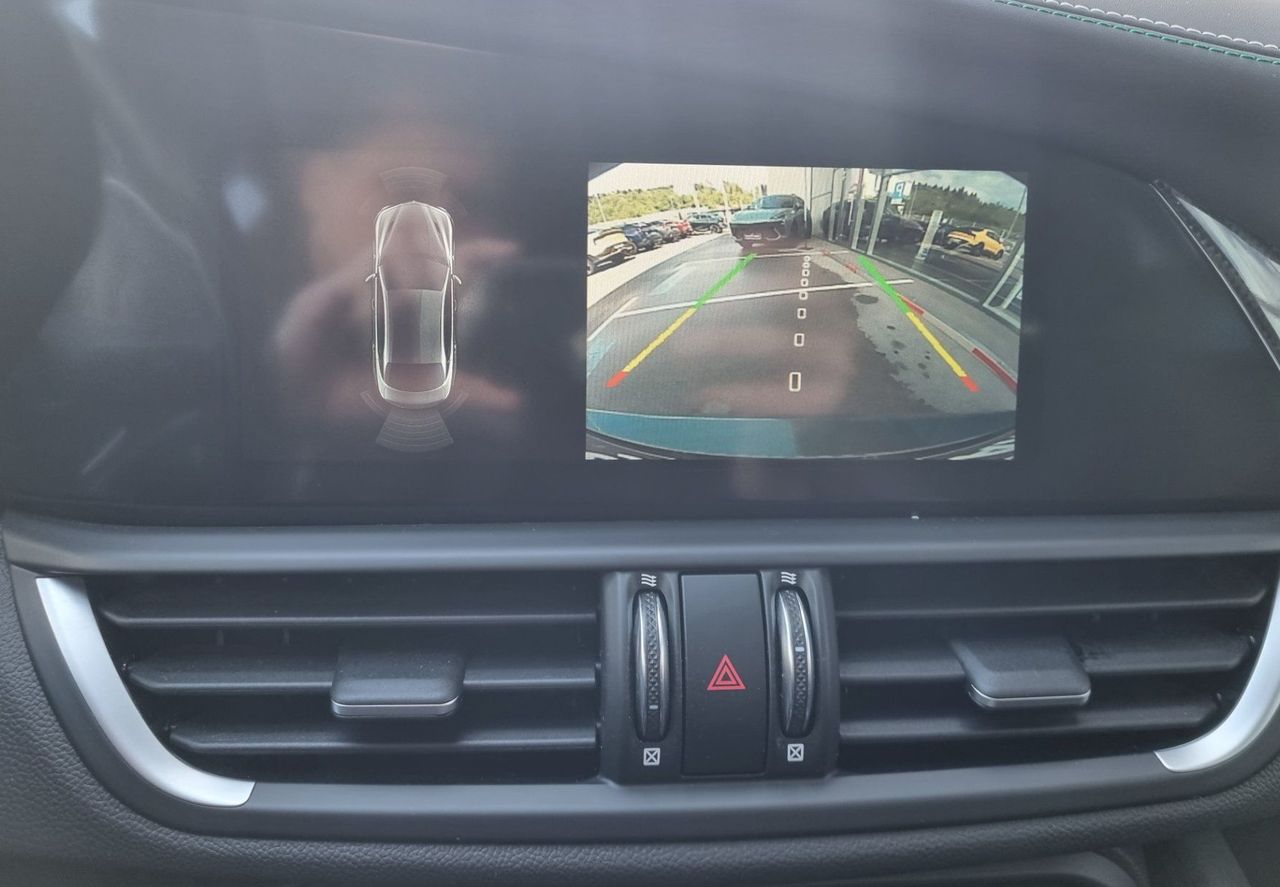 Zunanja slika - Alfa Romeo Giulia - 2.9 V6 Bi-Turbo Quadrifoglio 510hp - HARMAN KARDON - 13