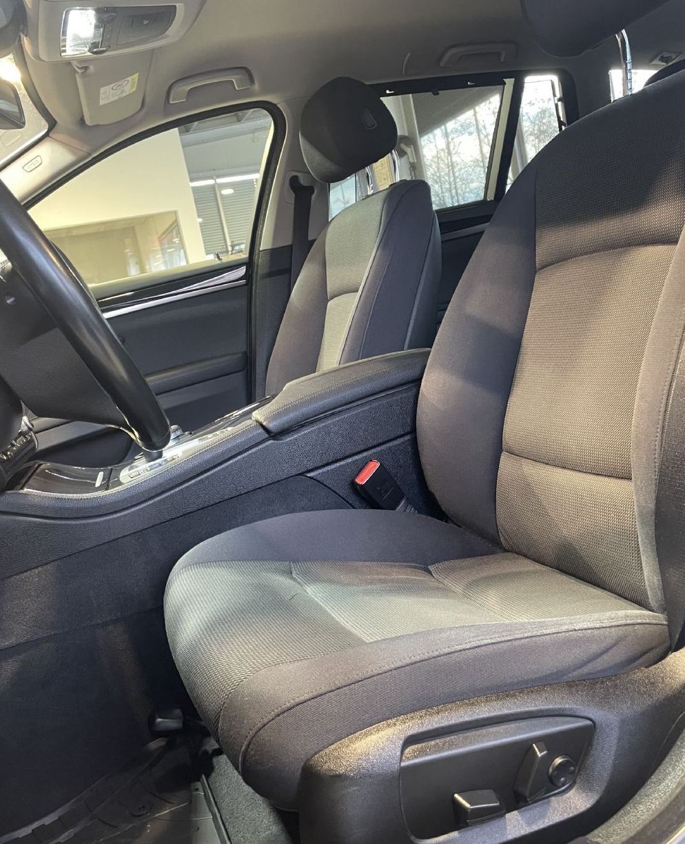 Zunanja slika - BMW Serija 5 - Touring: 520d-HEADUP-VIRTUAL-LANE-NAVI-RADAR-KAMERA-LED- - 8