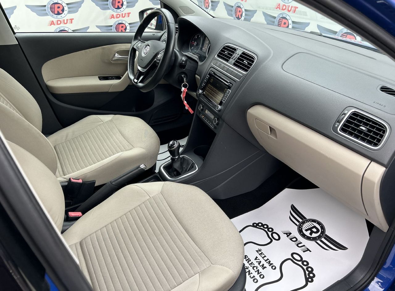 Zunanja slika - VW Polo - 1.6 TDI DPF Highline 66  90  PARK. NAVI. 1 LET.J.. - 9