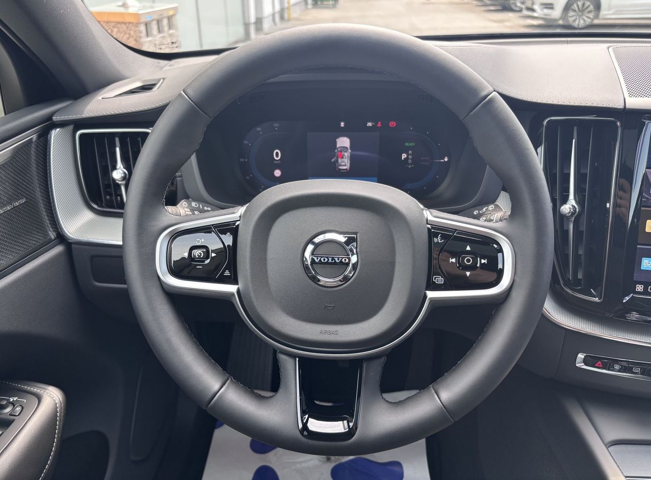 Zunanja slika - Volvo XC60 - T8 TwE Ultra Black Edition - 10