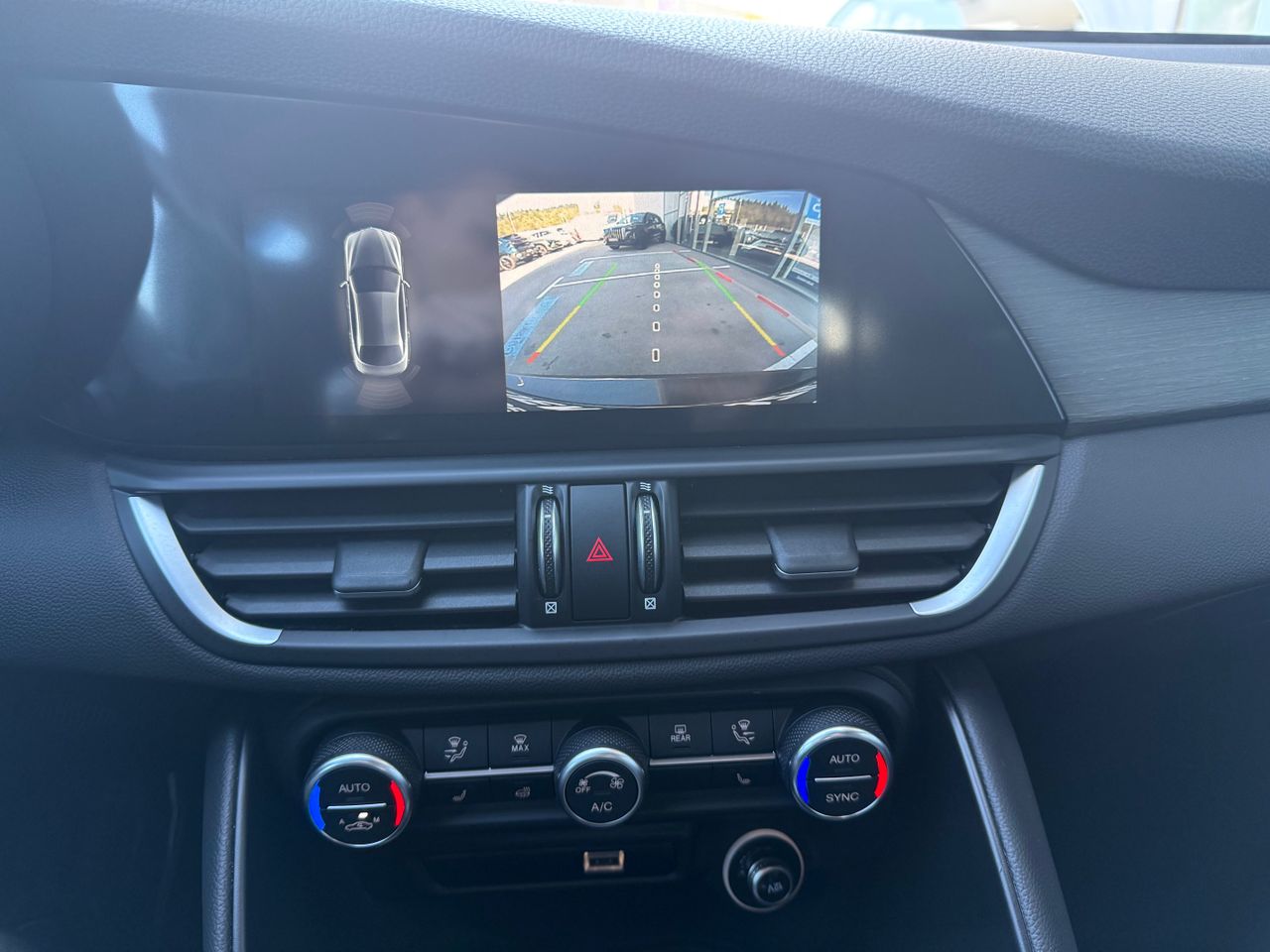 Zunanja slika - Alfa Romeo Giulia - 2.0 Turbo 280 Ti - AVTOMATIK + POTRJENA SERVISNA - 9