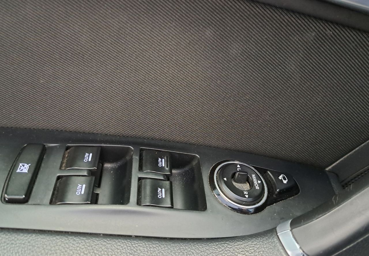 Zunanja slika - Hyundai i40 - 1.7 CRDI 85KW PREMIUM - LED NAVI HITRI KREDIT - - 14