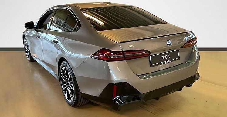 Zunanja slika - BMW i5 - xDrive40  AT - 3