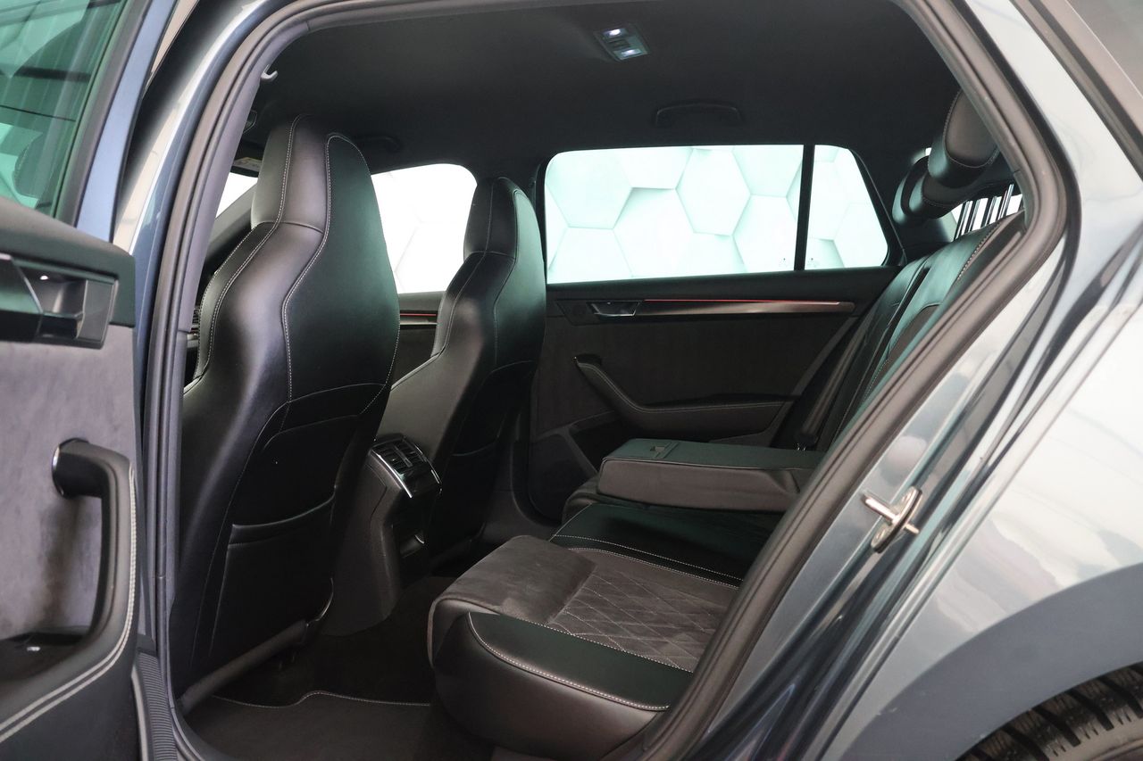 Zunanja slika - Škoda Superb - Combi 2.0 TDI DSG Sportline 150KM - 10