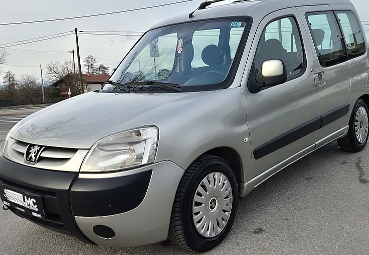 Zunanja slika - Peugeot Partner - Kombi STYLE 1.6 HDi 90 LEPO OHRANJEN - 1