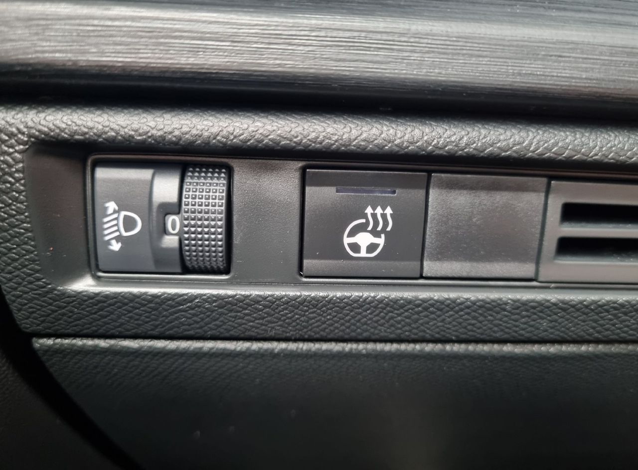 Zunanja slika - Citroën C5 - X Shine 1.2L PureTech 130 AVTOMATIK - SAMO 17.600KM - 12