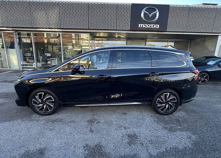 Zunanja slika - Forthing Forthing U Tour - U-Tour 1.5T 7DCT - 2