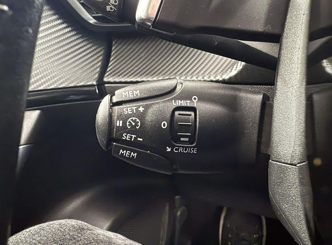 Zunanja slika - Peugeot 2008 - 1.5 BLUEHDI 130 ALLURE.KAMERA.LED.USNJE.NAVI.AUT. - 2