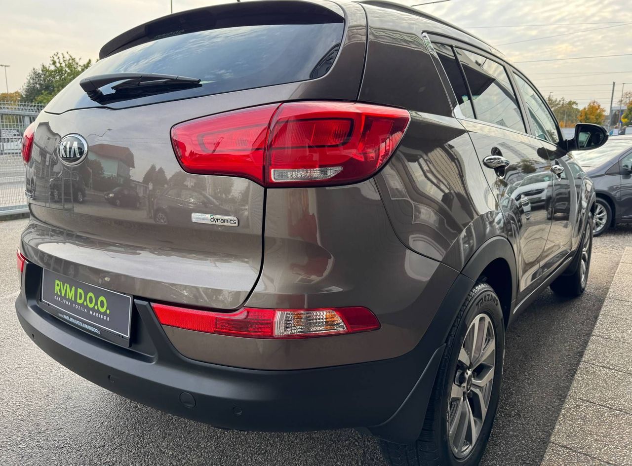 Zunanja slika - KIA Sportage - 1.6 GDI°EX URBAN°SLO°2.LAST°LED°PARK.SEN°BLUETOO - 5