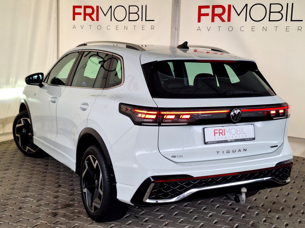 Zunanja slika - VW Tiguan - 2.0 TDI 4MOTION DSG R-Line•LED•VL.KLJUKA•VIRTUAL• - 6