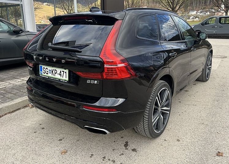Zunanja slika - Volvo XC60 - B5D AWD AUT R-Design VELIKO DODATNE OPREME - 4
