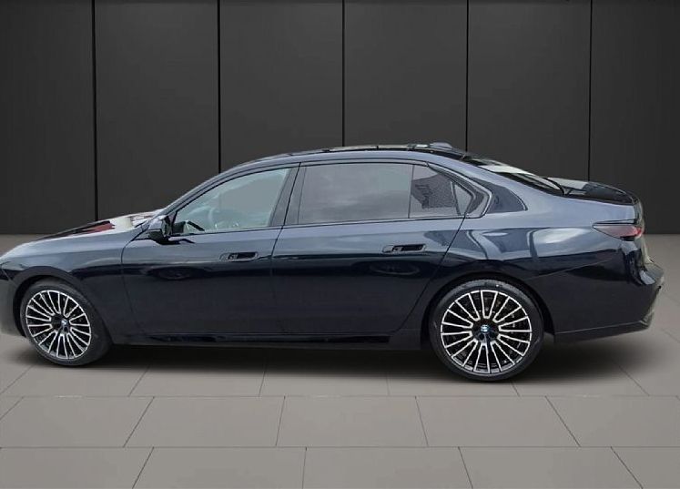 Zunanja slika - BMW Serija 7 - : 740d xDrive BMW INDIVIDUAL - 7