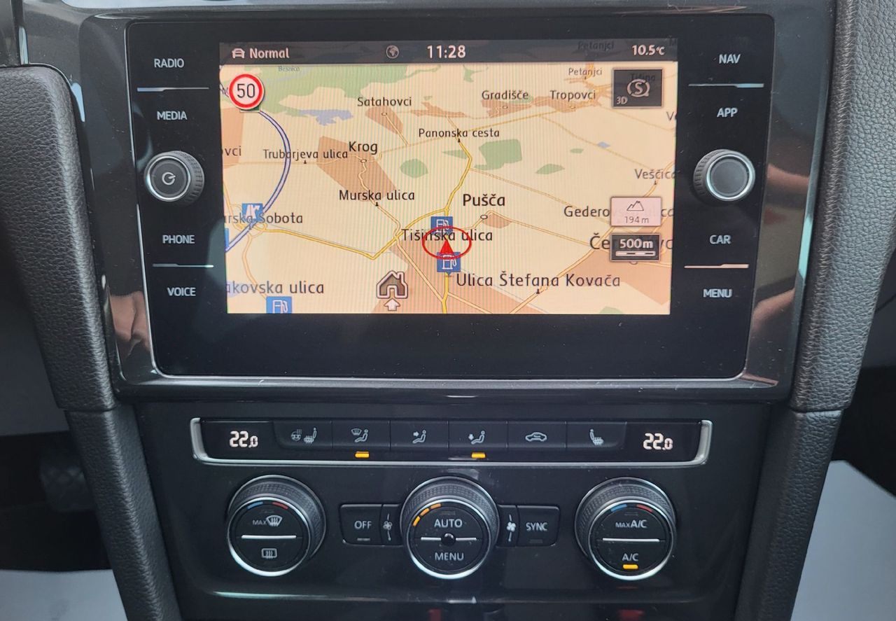 Zunanja slika - VW Golf - Variant 1.6 TDI R-Line avt. - 11