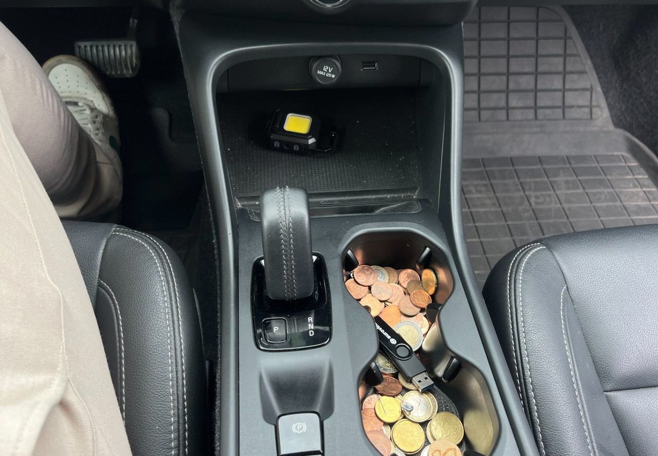 Zunanja slika - Volvo XC40 - T3 Momentum Avt. ACC. LED. NAVI. VZR. KAM. - 17