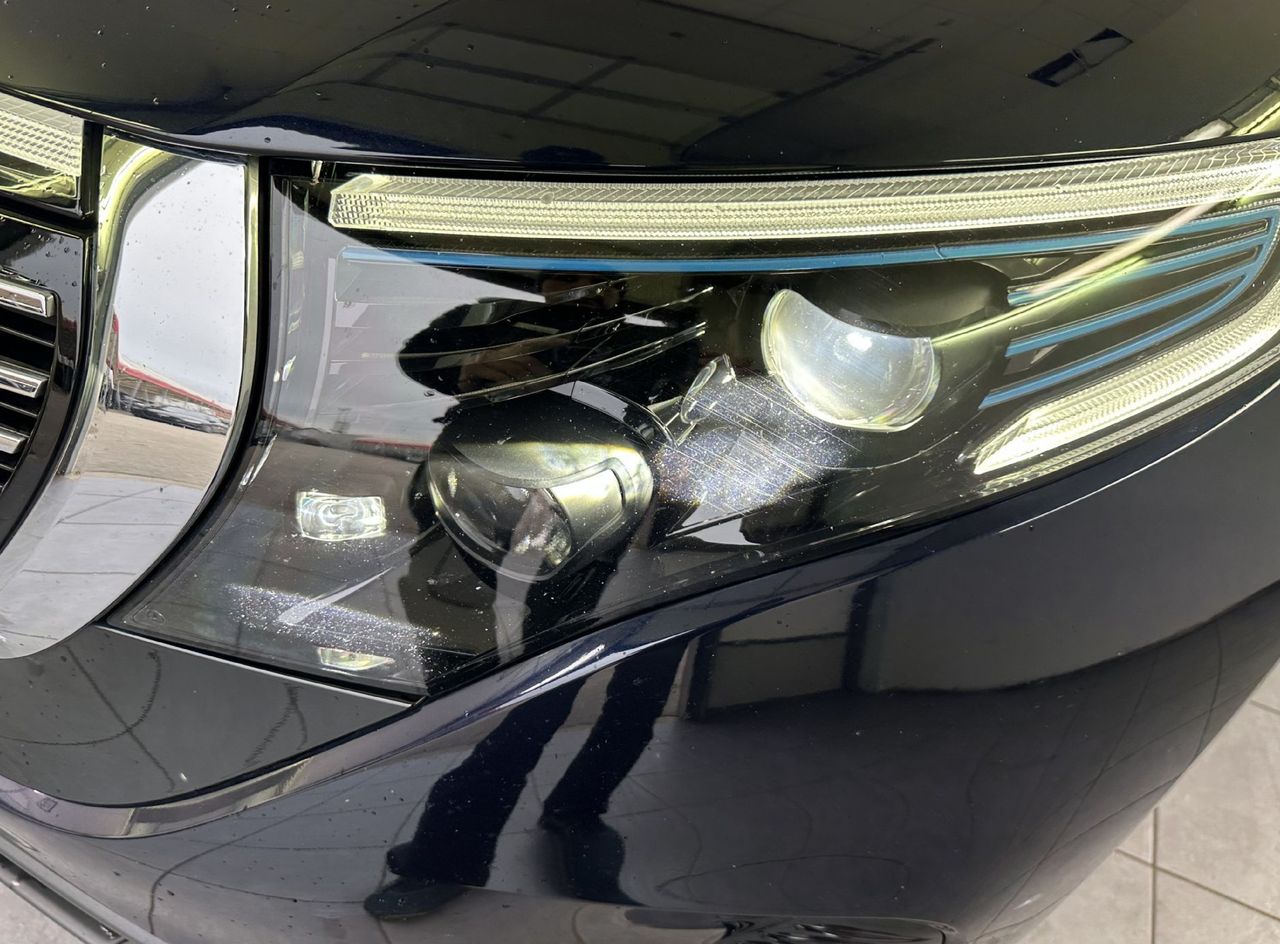 Zunanja slika - Mercedes-Benz EQC - 400 4MATIC AMG.NEMŠKI+4ALU.KAMERA.LED.ACC.USNJE - 3