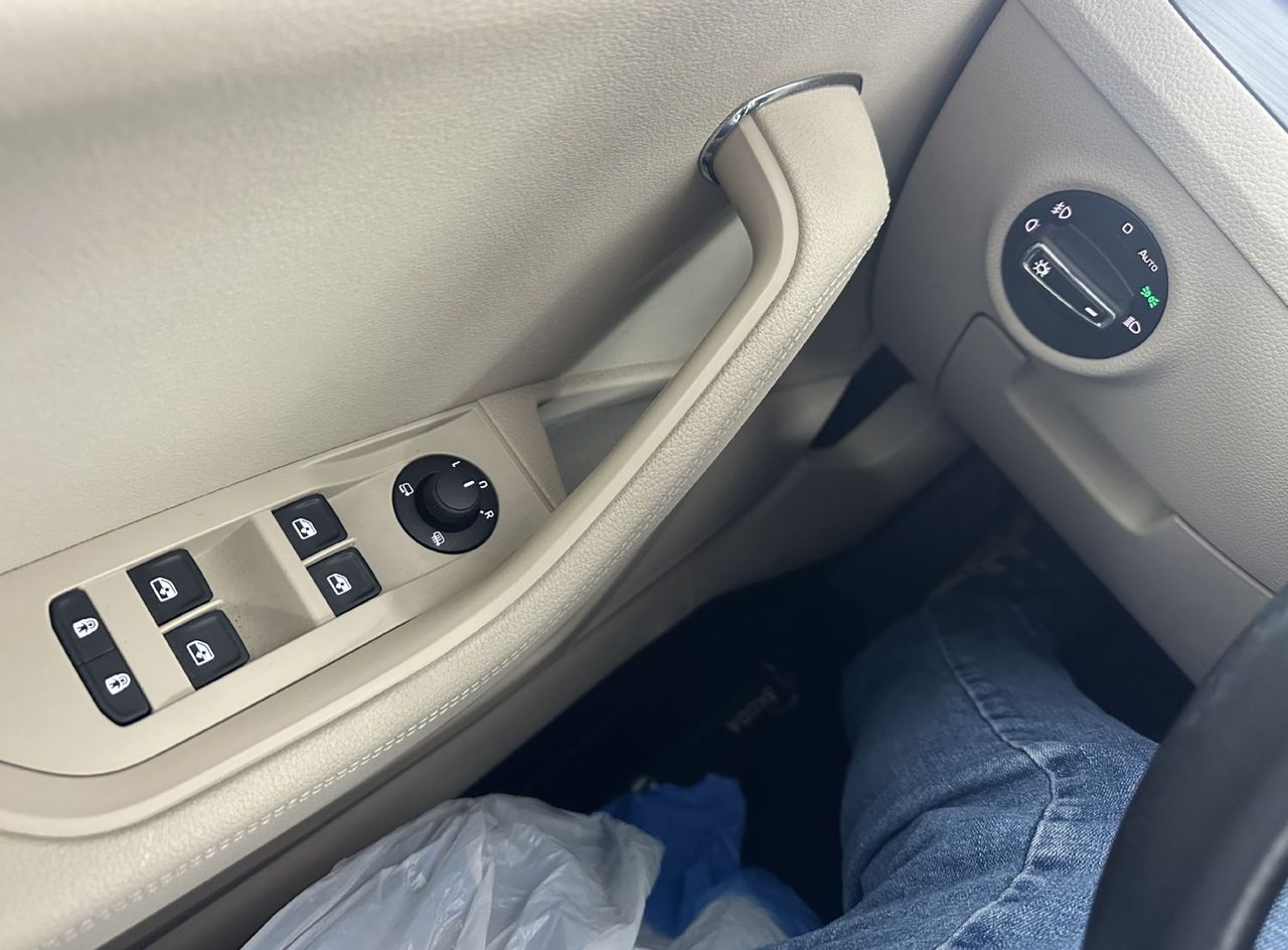 Zunanja slika - Škoda Superb - Škoda 1.4 TSI PHEV Style DSG.NEMŠKA+4ALU.KAM - 11