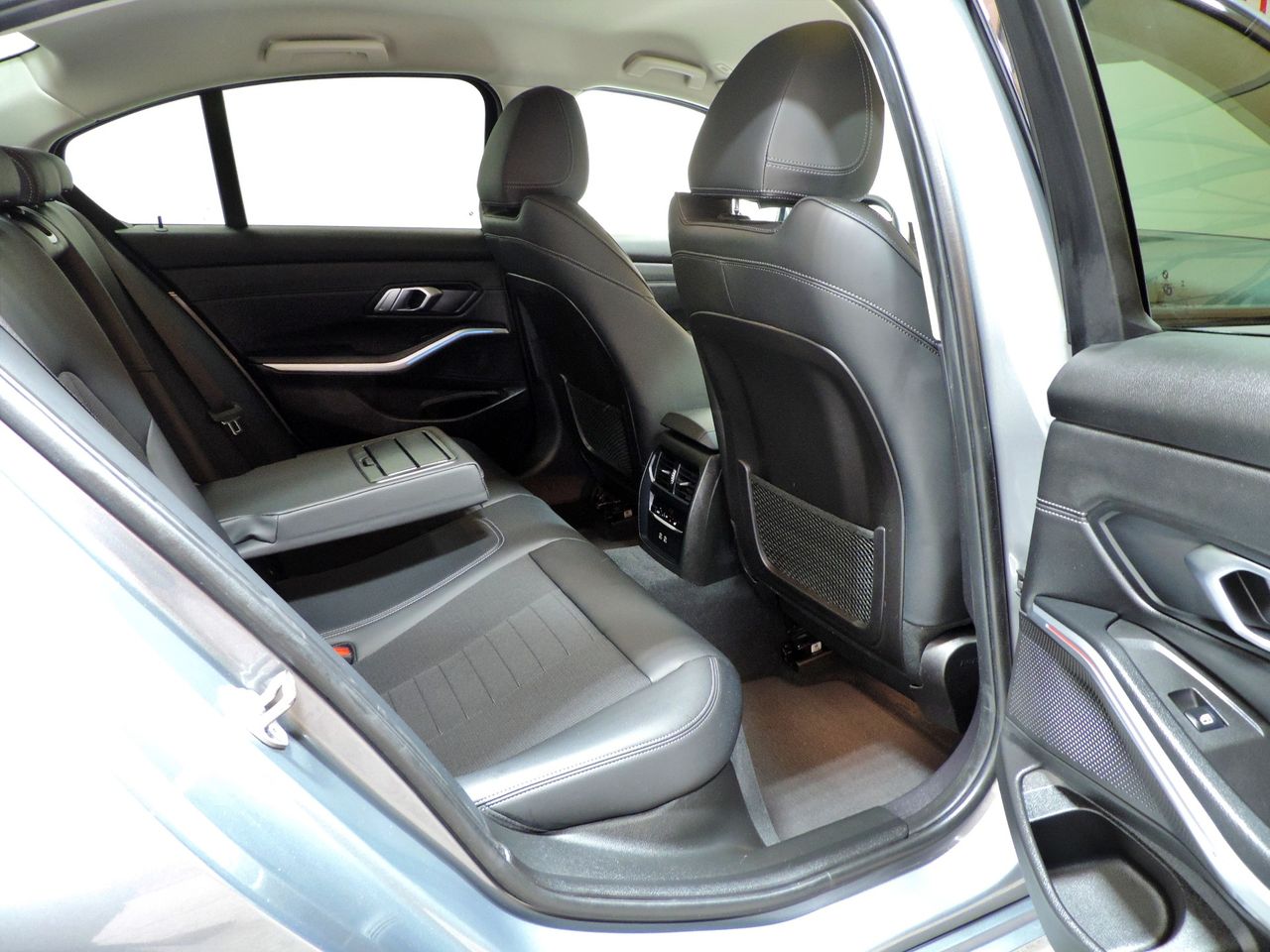 Zunanja slika - BMW Serija 3 - 320i xDrive LASER-USNJE-HEAD UP...... - 12