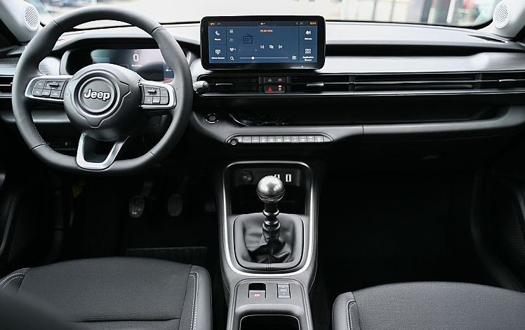 Zunanja slika - Jeep Avenger - 1.2 GSE 100 Altitude - 11