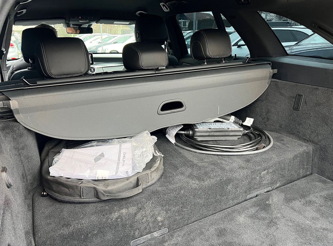 Zunanja slika - Mercedes-Benz C-Razred - C 300 EQ 4MATIC Le84.000km LED ACC WEBASTO ALU19 - 11