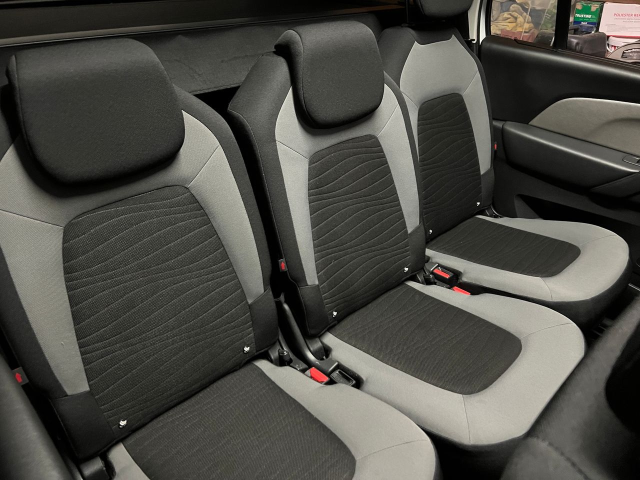 Notranja slika - Citroën C4 - Picasso 1,6 e-HDi Intensive - 10