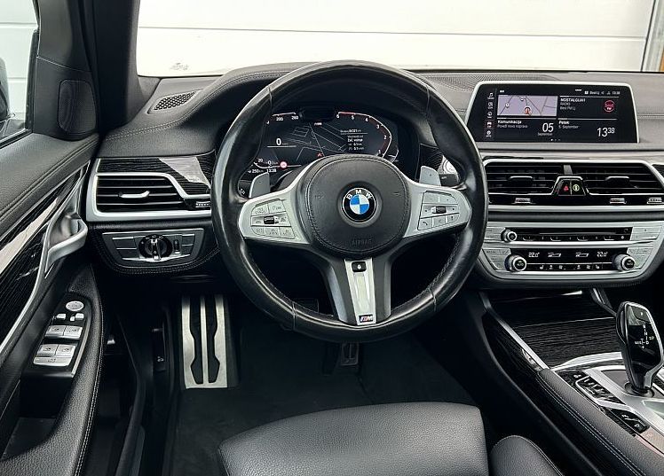 Zunanja slika - BMW Serija 7 - : 730d xDrive M-PAKET-ACC-PANO-SOFT-LASER-ALU20 - 7
