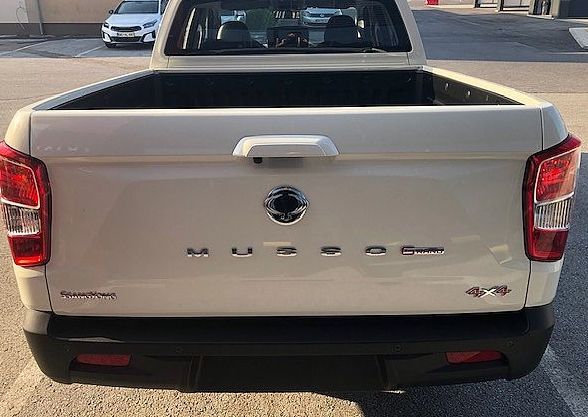 Zunanja slika - SsangYong Musso - Grand 2.2 XDi Ultimate 4WD A T....AKCIJA..... - 5