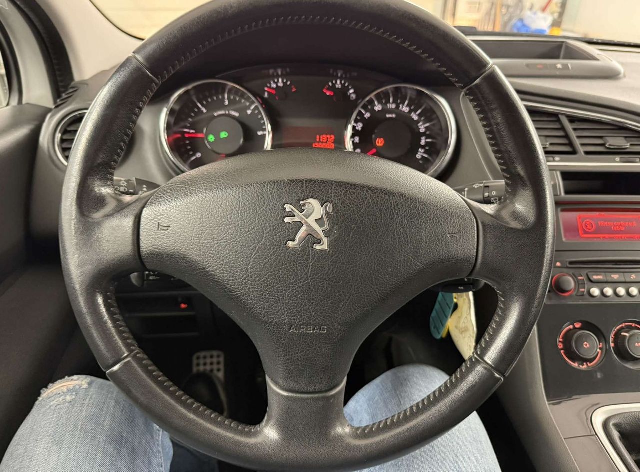 Zunanja slika - Peugeot 5008 - ACCESS 1.6 BlueHDi 120 Stop Start.PDC.TEMPOMAT. - 13