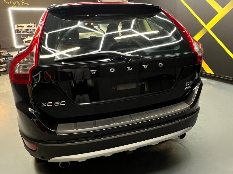 Zunanja slika - Volvo XC60 - AWD D3 Momentum Geartronic - 4