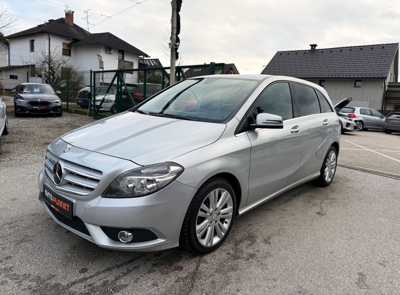 Zunanja slika - Mercedes-Benz B-Razred - B 200 CDI 2.LASTNICA KAMERA TEMPOMAT ALU 17 - 1