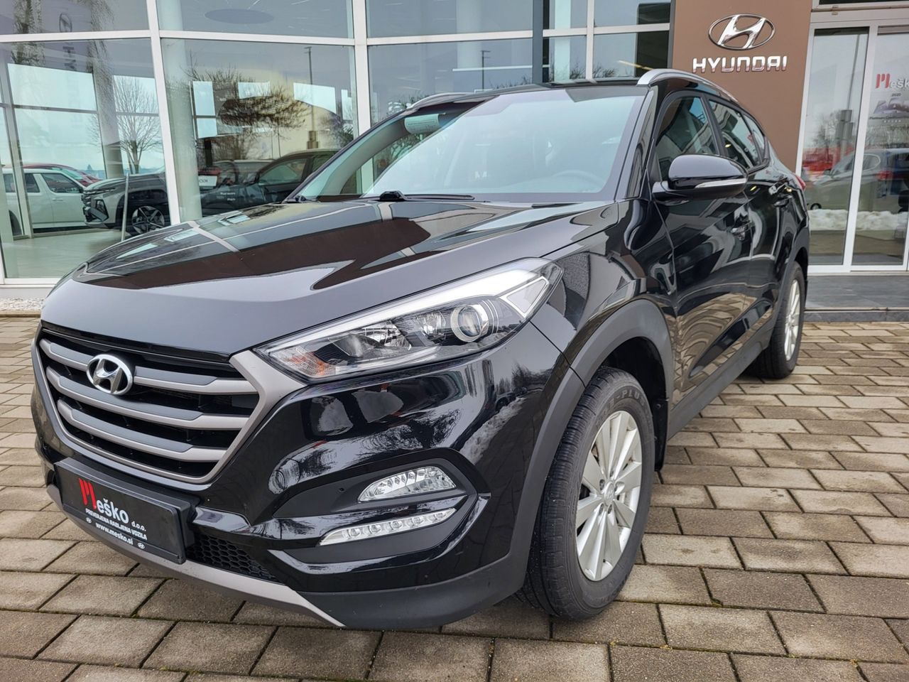 Zunanja slika - Hyundai Tucson - 1.6 GDI Style slo-1last-navi-alu-kamer-pdc-servisn - 1